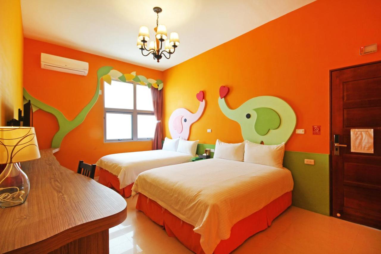 Fun Trip - Little Castle & Oscar B&B Taitung Ngoại thất bức ảnh